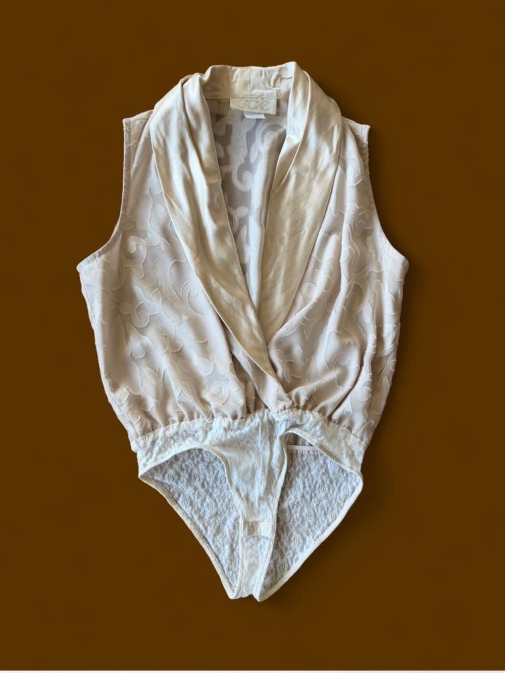 Vintage Y2K Styke Cache Cream Lace-Trim and Satin Lapel Bodysuit